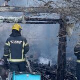 23, December, 2020, Belgrade - In a large fire that broke out not far from the Belgrade fair, a family house burned to the ground. Photo: Antonio Ahel/ATAImages"n"n23, decembar, 2020, Beograd - U velikom pozaru koji je  izbio nedaleko od Beogradskog sajma, do temelja je izgorela porodicna kuca. Photo: Antonio Ahel/ATAImages