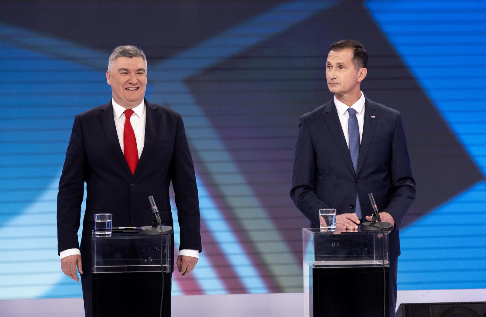 Zagreb, 23.12.2024. - Sučeljavanje predsjedničkih kandidata uoči predsjedničkih izbora na HRT-u. Na slici Zoran Milanović, Dragan Primorac.foto HINA/ POOL/ Damir SENČAR/ ds Photo: HINA/POOL/Damir Sencar/PIXSELL