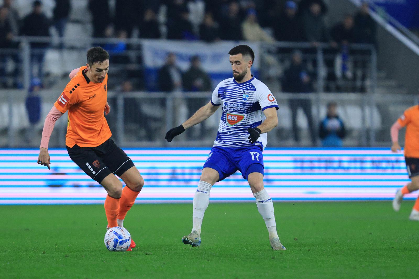 24.01.2025., Osijek - SuperSport HNL, 19. kolo, NK Osijek - HNK Sibenik. Arnel Jakupovic Photo: Pixsell/PIXSELL