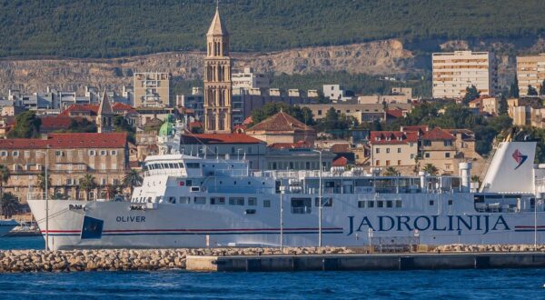 27.07.2024., Split - Trajekt Oliver privezan u splitskoj luci. Photo: Zvonimir Barisin/PIXSELL