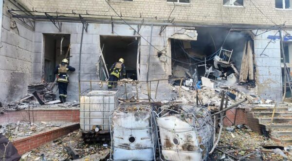 This handout photograph taken and released by the Ukrainian Emergency Service on September 28, 2024, shows rescuers inspecting a damaged hospital building following a drone attack in Sumy. Two Russian strikes on a hospital in the Ukrainian border city of Sumy killed seven people on September 28, 2024, regional authorities said.,Image: 913122522, License: Rights-managed, Restrictions: XGTY / RESTRICTED TO EDITORIAL USE - MANDATORY CREDIT "AFP PHOTO / UKRAINIAN EMERGENCY SERVICE" - NO MARKETING NO ADVERTISING CAMPAIGNS - DISTRIBUTED AS A SERVICE TO CLIENTS, ***
HANDOUT image or SOCIAL MEDIA IMAGE or FILMSTILL for EDITORIAL USE ONLY! * Please note: Fees charged by Profimedia are for the Profimedia's services only, and do not, nor are they intended to, convey to the user any ownership of Copyright or License in the material. Profimedia does not claim any ownership including but not limited to Copyright or License in the attached material. By publishing this material you (the user) expressly agree to indemnify and to hold Profimedia and its directors, shareholders and employees harmless from any loss, claims, damages, demands, expenses (including legal fees), or any causes of action or allegation against Profimedia arising out of or connected in any way with publication of the material. Profimedia does not claim any copyright or license in the attached materials. Any downloading fees charged by Profimedia are for Profimedia's services only. * Handling Fee Only 
***, Model Release: no, Credit line: Handout / AFP / Profimedia