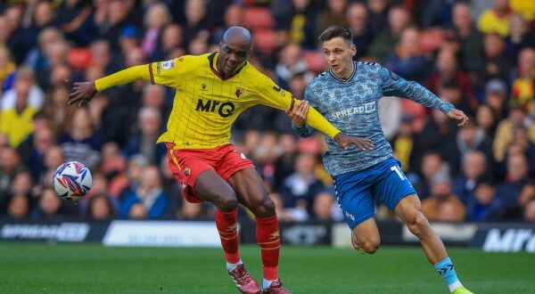 Watford v Sunderland EFL Sky Bet Championship 28/09/2024. Watford Defender Angelo Ogbonna 21 shields the ball from Sunderland AFC Forward Nazariy Rusyn 15 during the EFL Sky Bet Championship match between Watford and Sunderland at Vicarage Road, Watford, England on 28 September 2024. Editorial use only DataCo restrictions apply See www.football-dataco.com , Copyright: xChrisxFoxwellx PSI-20498-0095,Image: 913346854, License: Rights-managed, Restrictions: , Model Release: no, Credit line: Chris Foxwell / imago sportfotodienst / Profimedia