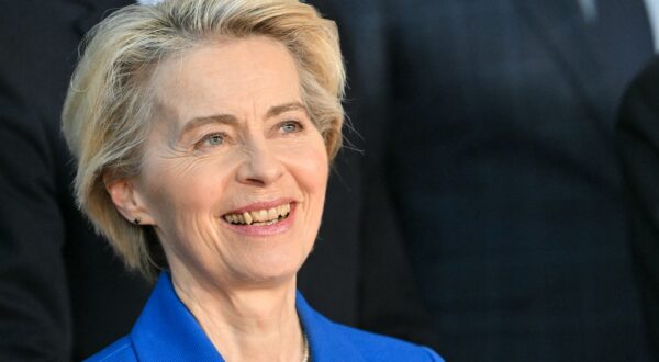 President of the European Commission Ursula von der Leyen looks on as she arrives for the family picture following a meeting at the EU headquarters in Brussels on December 19, 2024.,Image: 948492264, License: Rights-managed, Restrictions: , Model Release: no, Credit line: NICOLAS TUCAT / AFP / Profimedia