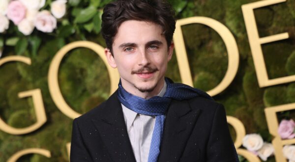 French-US actor Timothee Chalamet arrives for the 82nd annual Golden Globe Awards at the Beverly Hilton hotel in Beverly Hills, California, on January 5, 2025.,Image: 951990240, License: Rights-managed, Restrictions: , Model Release: no, Credit line: Etienne Laurent / AFP / Profimedia