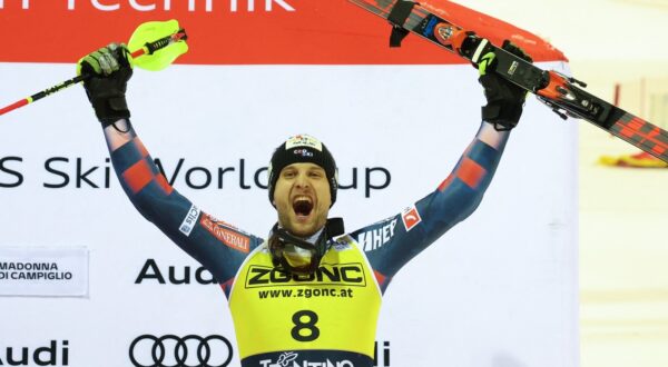 FIS Ski World Cup 2024-2025 -
Menâs World Cup Slalom Madonna di Campiglio 08/01/25 Third place: Samuel Kolega (CRO),Image: 952476029, License: Rights-managed, Restrictions: Per la presente foto non è stata rilasciata liberatoria. Ai sensi di legge e come già accettato in fase di registrazione sul sito, chi pubblica la foto è tenuto a pixelare tutto ciò che violi il Diritto alla Privacy di soggetti terzi (volti, targhe ecc.)., Model Release: no, Credit line: IPA Sport/ABACA / Abaca Press / Profimedia