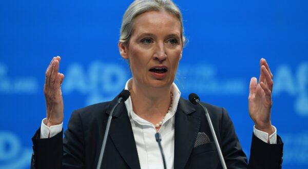 16. Bundesparteitag der Alternative für Deutschland am 11.01.2025 in der WT Energiesysteme Arena in Riesa Dr. Alice Weidel  Bundessprecherin und Kanzlerkandidatin AfD  xRx,Image: 952925778, License: Rights-managed, Restrictions: imago is entitled to issue a simple usage license at the time of provision. Personality and trademark rights as well as copyright laws regarding art-works shown must be observed. Commercial use at your own risk., Model Release: no, Credit line: Revierfoto / imago stock&people / Profimedia