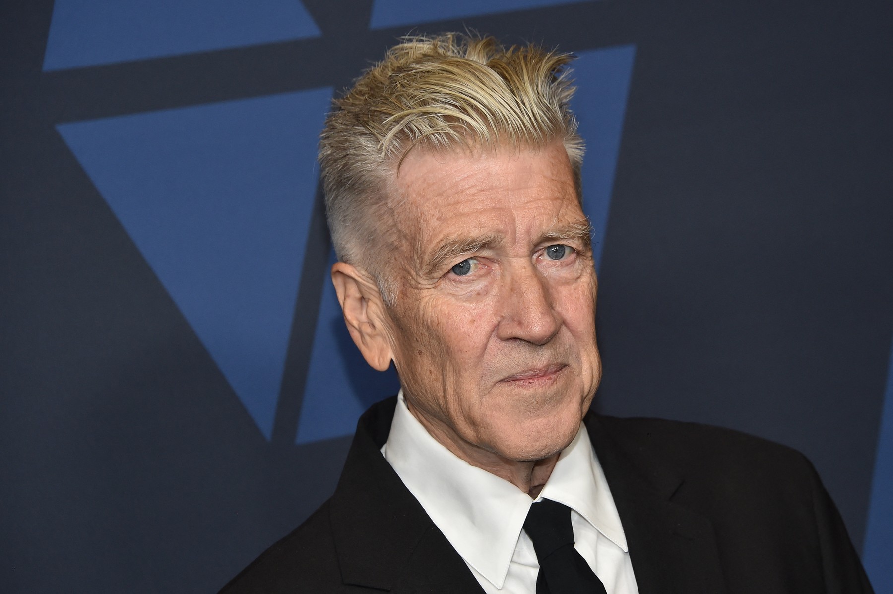 (FILES) US filmmaker David Lynch arrives to attend the 11th Annual Governors Awards gala hosted by the Academy of Motion Picture Arts and Sciences at the Dolby Theater in Hollywood on October 27, 2019.,Image: 954071476, License: Rights-managed, Restrictions: TO GO WTIH AFP PHOTO by Philippe GRELARD, Model Release: no, Credit line: Chris Delmas / AFP / Profimedia