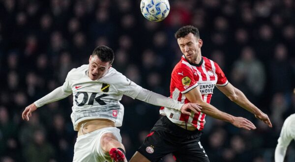 2025-01-25 PSV v NAC Breda - Dutch Eredivisie EINDHOVEN, NETHERLANDS - JANUARY 25: Dominik Janosek of NAC Breda, Ivan Perisic of PSV head the ball during the Dutch Eredivisie match between PSV and NAC Breda at Philips Stadion on January 25, 2025 in Eindhoven, Netherlands. Eindhoven Philips Stadion Netherlands Content not available for redistribution in The Netherlands directly or indirectly through any third parties. Copyright: xJorisxVerwijstx,Image: 957645586, License: Rights-managed, Restrictions: , Model Release: no, Credit line: Joris Verwijst / imago sportfotodienst / Profimedia